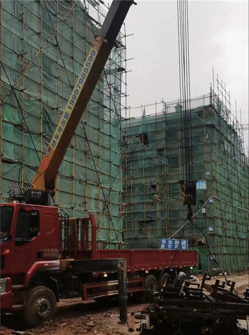 荔城区“慢工细活”—— 吊车的 “微动控制” 技术