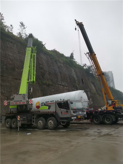 荔城区“不怕风雨冻”—— 吊车的 “恶劣环境适应” 技术